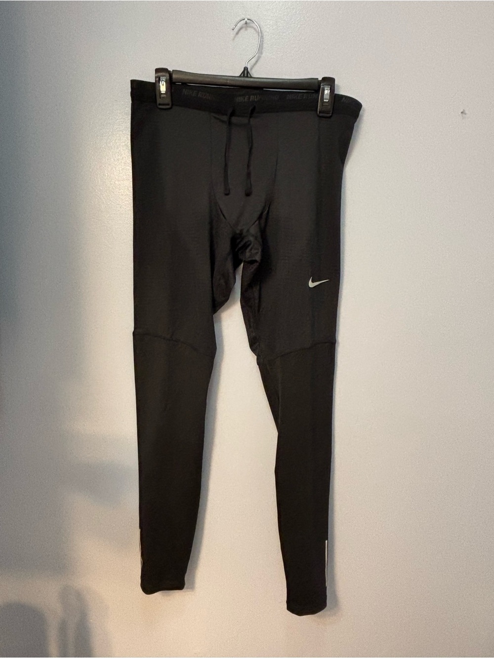 Nike Dri-fit Black Men’s Running Leggings with Reflective Swoosh Sz L. NWT